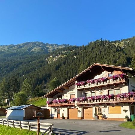 Ferienwohnung Haus Marita St. Leonhard im Pitztal Exterior foto